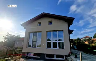 Къща във Варна, Бяла