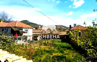 Къща във Варна, Девня