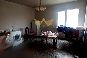 Къща във Варна, Девня