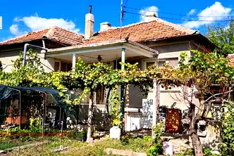 Къща във Варна, Дългопол