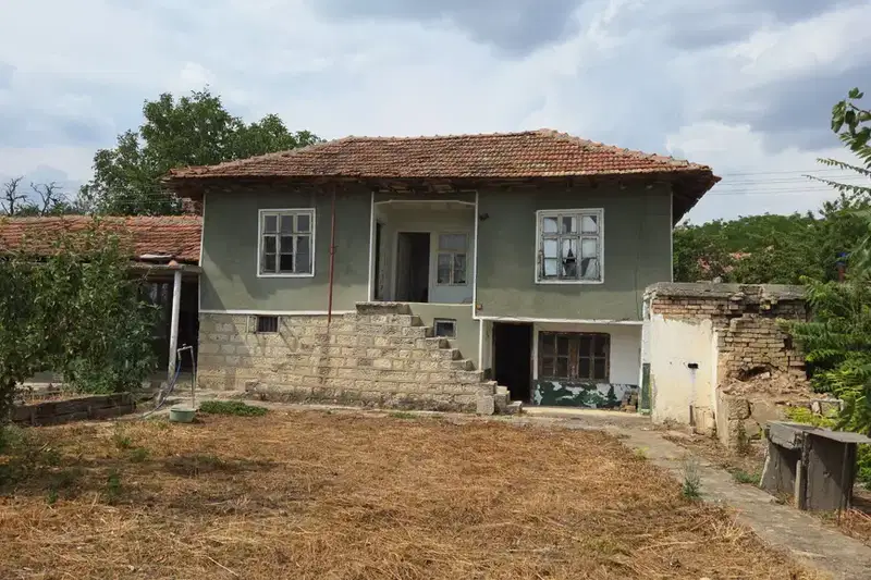 Къща във Варна, с. Кривня