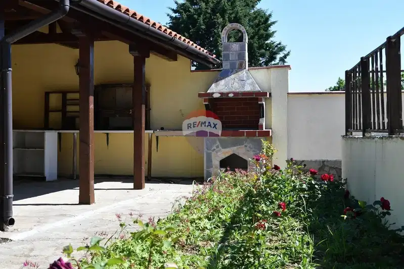 Къща във Варна, с. Близнаци