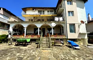 Къща във Варна, с. Близнаци