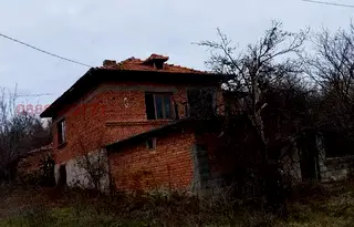 Къща във Варна, с. Боряна