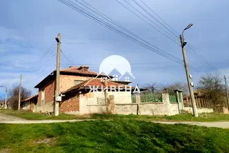Къща във Варна, с. Боряна