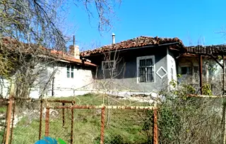 Къща във Варна, с. Ботево