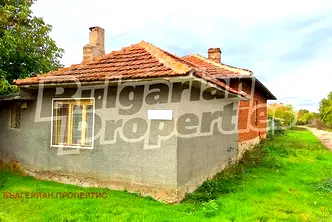 Къща във Варна, с. Царевци