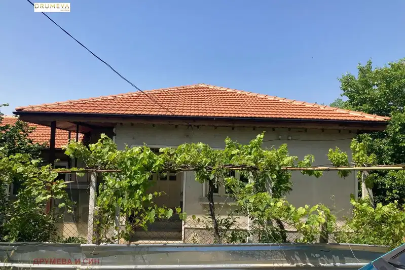 Къща във Варна, с. Червенци