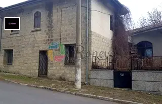 Къща във Варна, с. Добрина