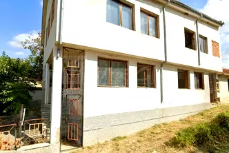Къща във Варна, с. Добрина