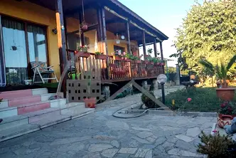 Къща във Варна, с. Дъбравино