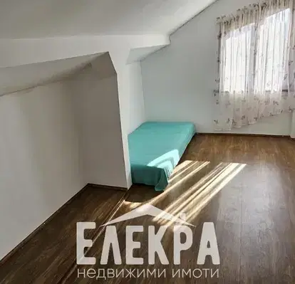 Снимка 3 — Къща във Варна, с. Дъбравино