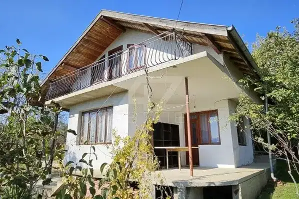 Къща във Варна, с. Дъбравино