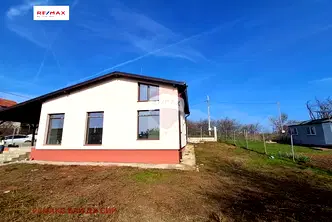 Къща във Варна, с. Изгрев