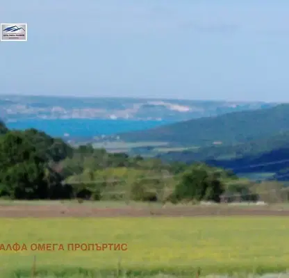 Снимка 2 — Къща във Варна, с. Кичево