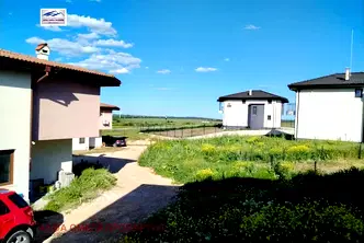 Къща във Варна, с. Кичево