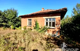 Къща във Варна, с. Кривини