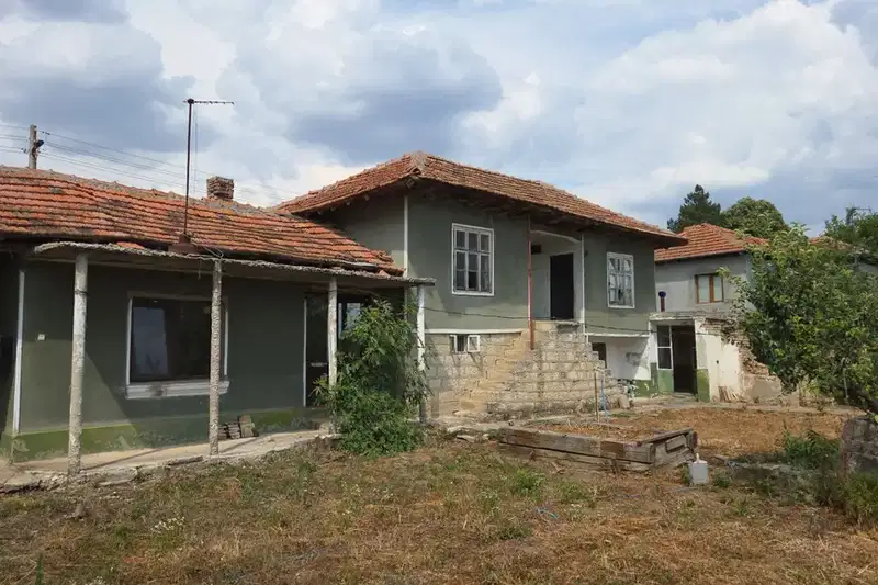 Къща във Варна, с. Кривня