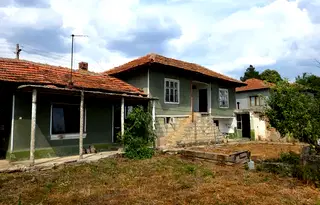 Къща във Варна, с. Кривня