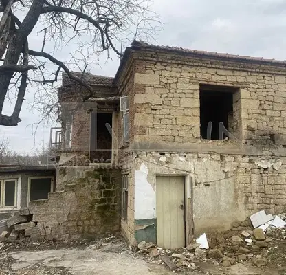 Снимка 3 — Къща във Варна, с. Манастир