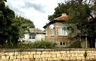 Къща във Варна, с. Млада гвардия