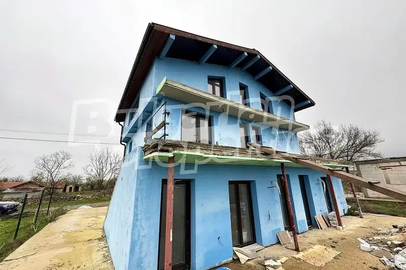 Къща във Варна, с. Неофит Рилски