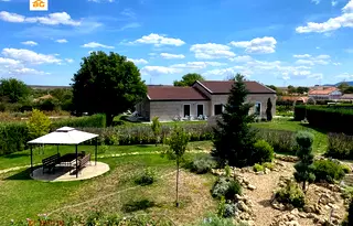 Къща във Варна, с. Неофит Рилски