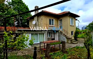 Къща във Варна, с. Орешак