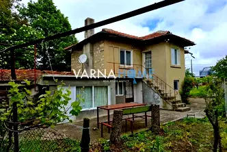 Къща във Варна, с. Орешак