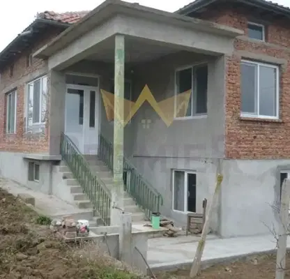Снимка 2 — Къща във Варна, с. Партизани