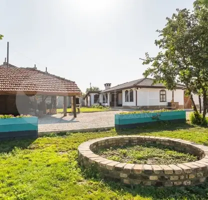 Снимка 2 — Къща във Варна, с. Пчелник