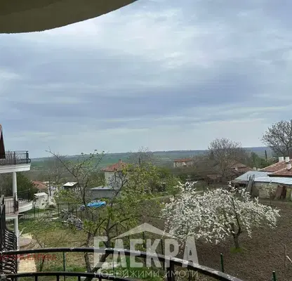 Снимка 3 — Къща във Варна, с. Равна гора