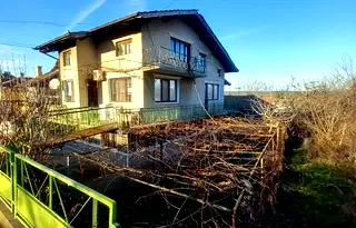 Къща във Варна, с. Старо Оряхово