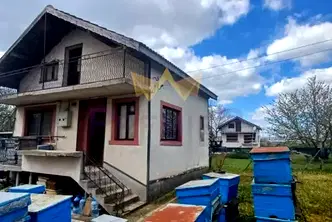 Къща във Варна, с. Ветрино