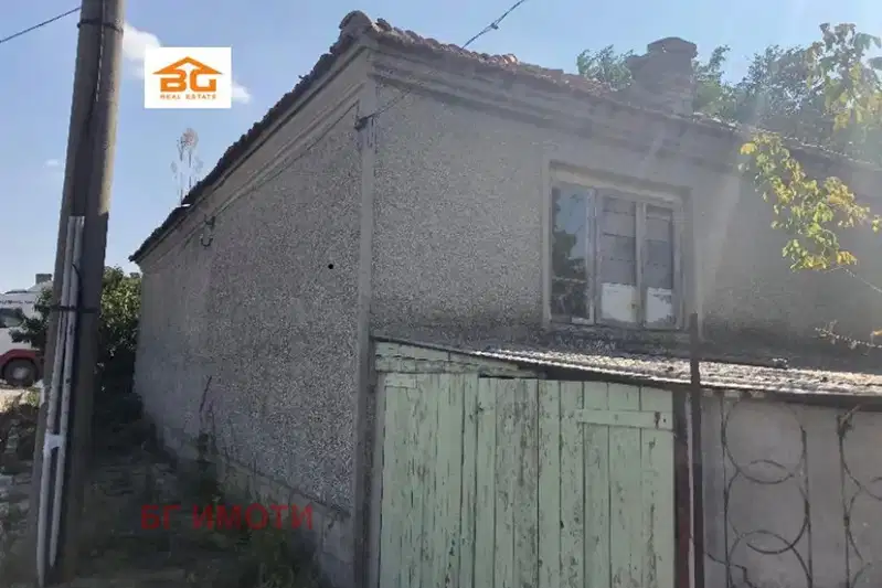 Къща във Варна, с. Ветрино