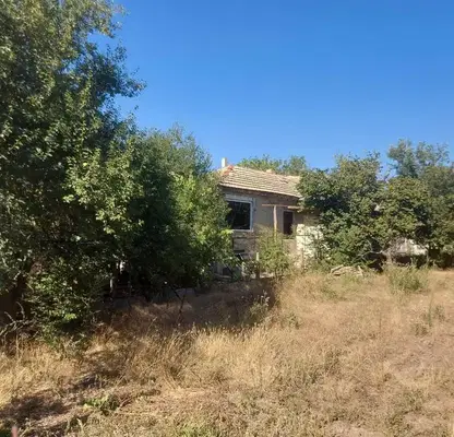 Снимка 4 — Къща във Варна, с. Зорница