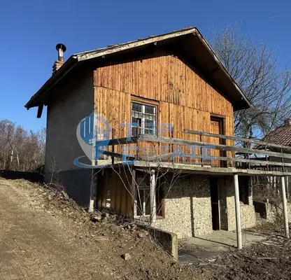Снимка 2 — Къща във Велико Търново, Бяла черква