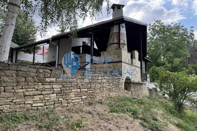 Къща във Велико Търново, Бяла черква