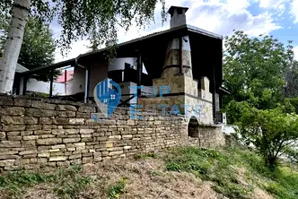 Къща във Велико Търново, Бяла черква