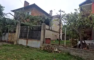 Къща във Велико Търново, Дебелец