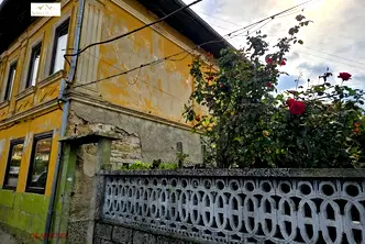 Къща във Велико Търново, Дебелец