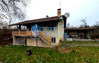 Къща във Велико Търново, Елена