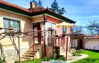 Къща във Велико Търново, Елена