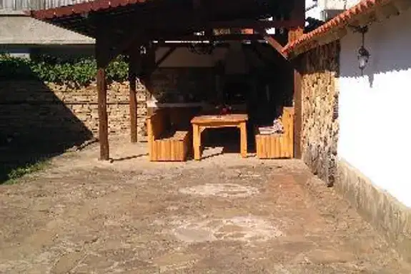 Къща във Велико Търново, Елена