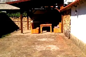 Къща във Велико Търново, Елена