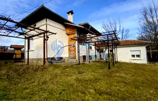 Къща във Велико Търново, Елена