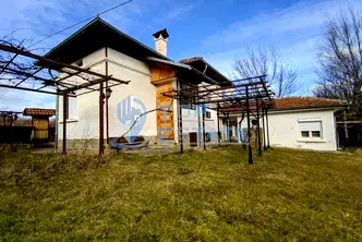 Къща във Велико Търново, Елена