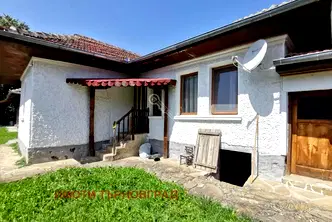 Къща във Велико Търново, Елена