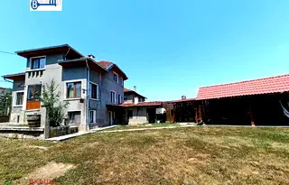 Къща във Велико Търново, Елена