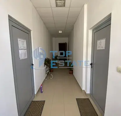 Photo 4 — Two-storey brick house with a canopy in Elena, Veliko Tarnovo region